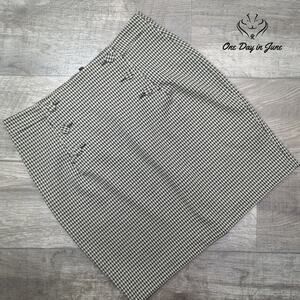 H&M Button Accent Mini Skirt Size 10
